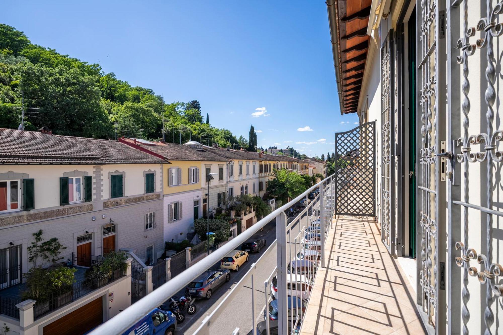 Burchiello Chic Stay-with View In Quiet Florence