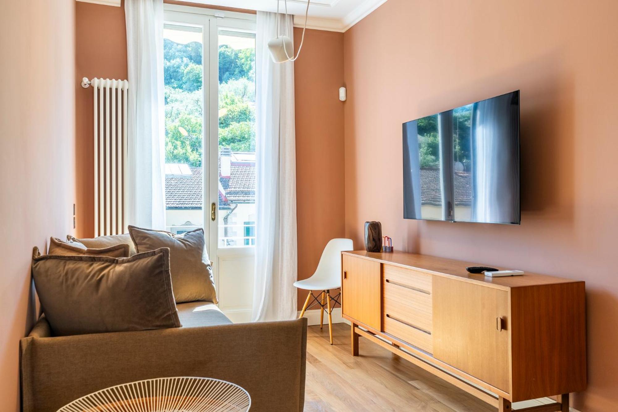 Apartment Burchiello Chic Stay-with View In Quiet Florence