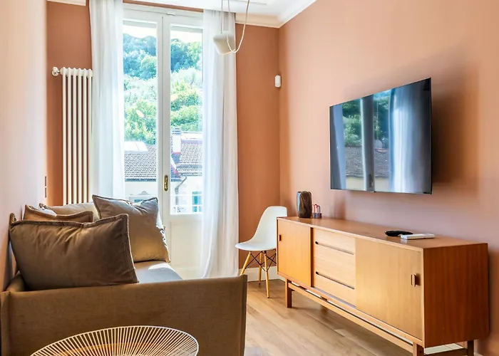 Burchiello Chic Stay-With Green View In Quiet Florence